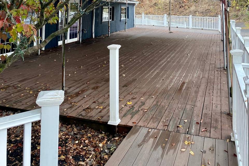 Front covered deck Glendoveers