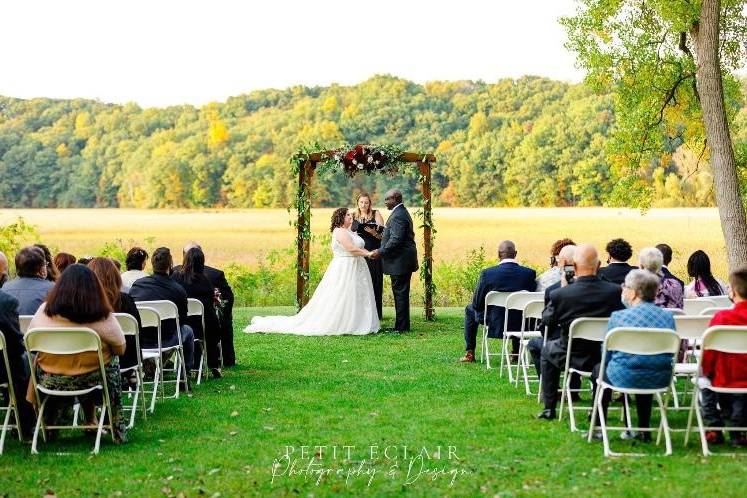 Outdoor ceremony Glendoveers