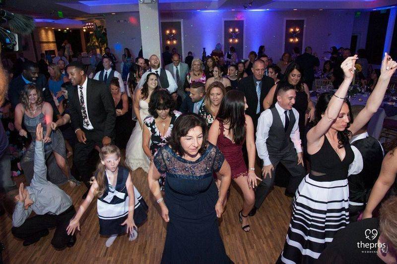 Packed dance floor - The Pros Weddings