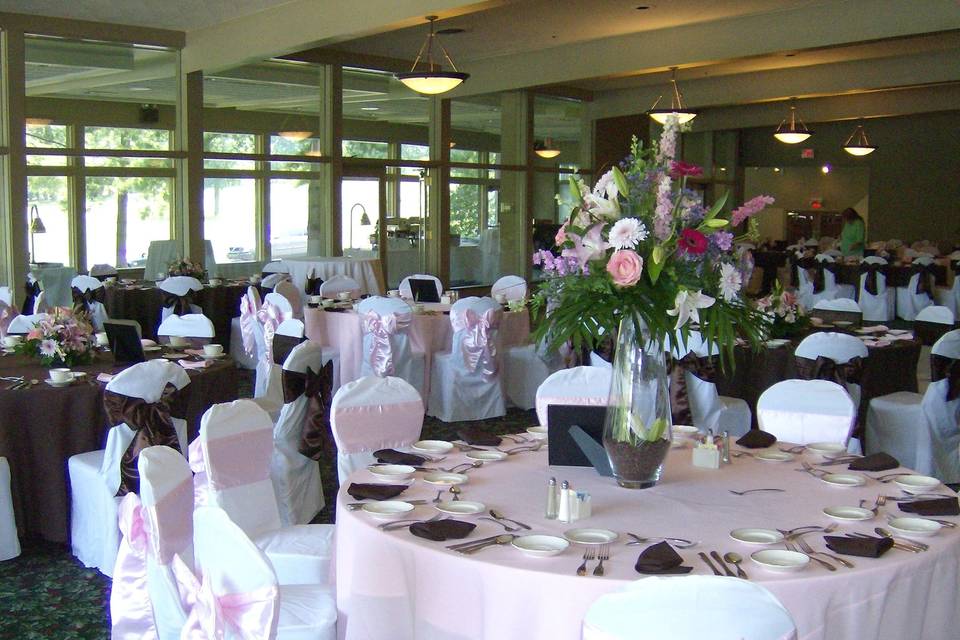 Green Oaks Country Club - Venue - Verona, PA - WeddingWire