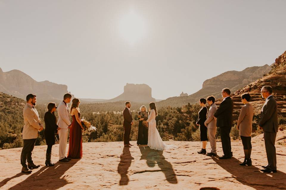 Micro wedding on red rocks '22