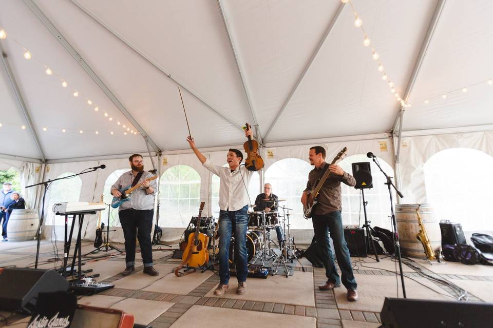 Full Band Entertaining