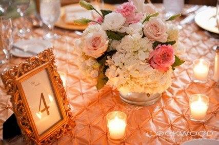 Kate Ryan Linens Golden Champagne Button Taffeta Tablecloths & Ivory Classic Napkins. Photography by:Aaron Lockwood
