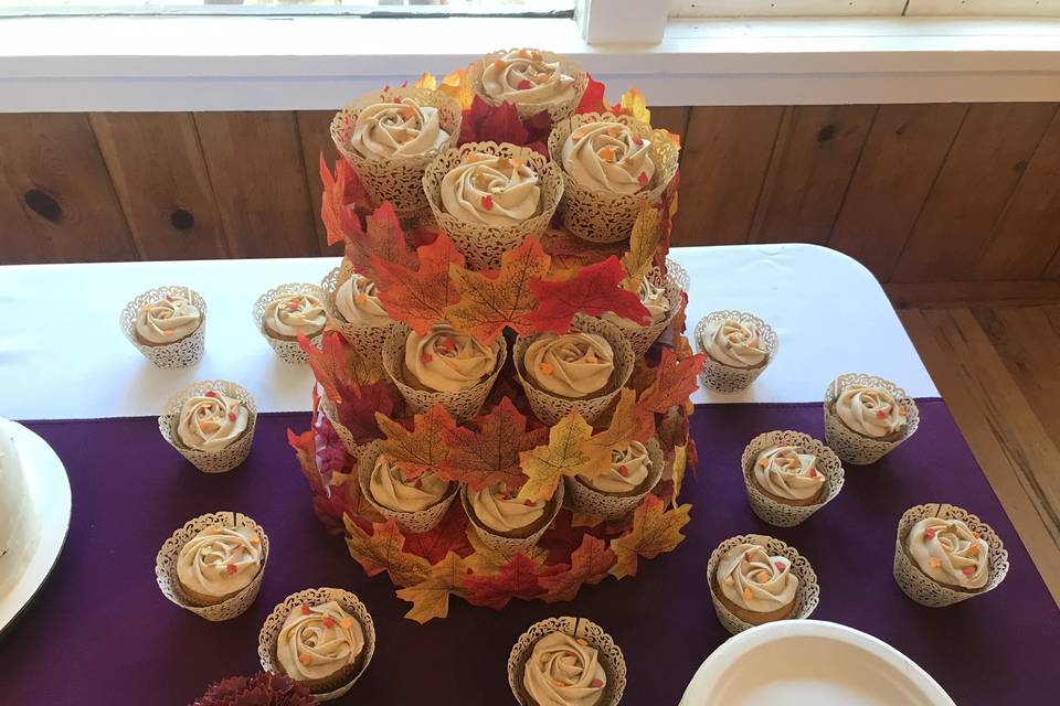 Autumn wedding cupcakes