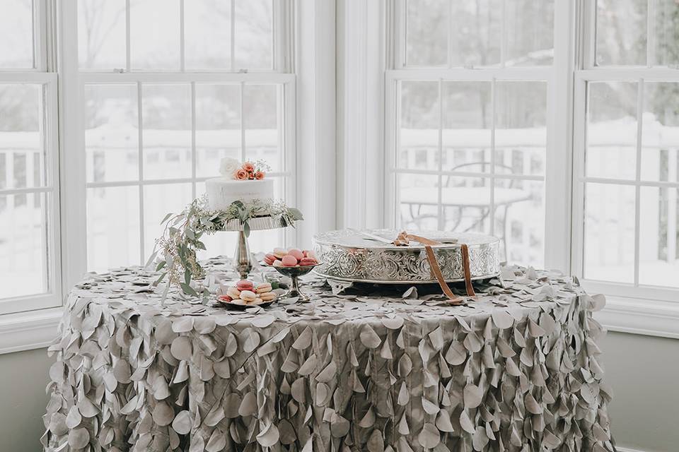 Cake table