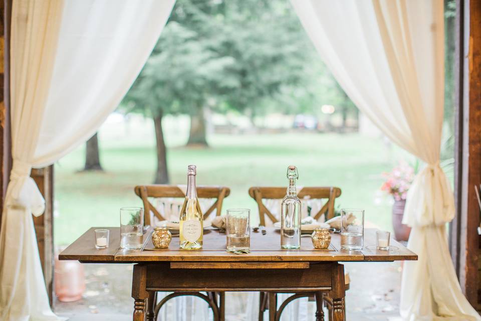 Sweetheart table