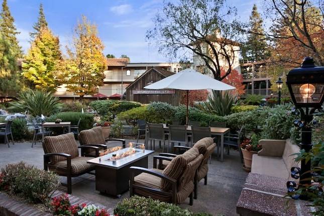 Embassy Suites by Hilton Napa Valley