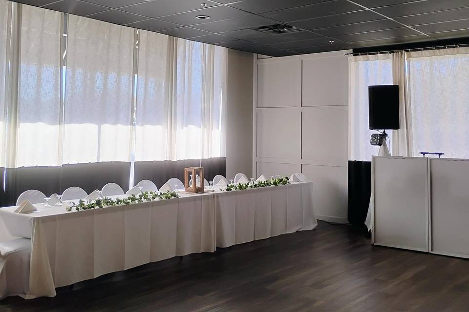 Head Table