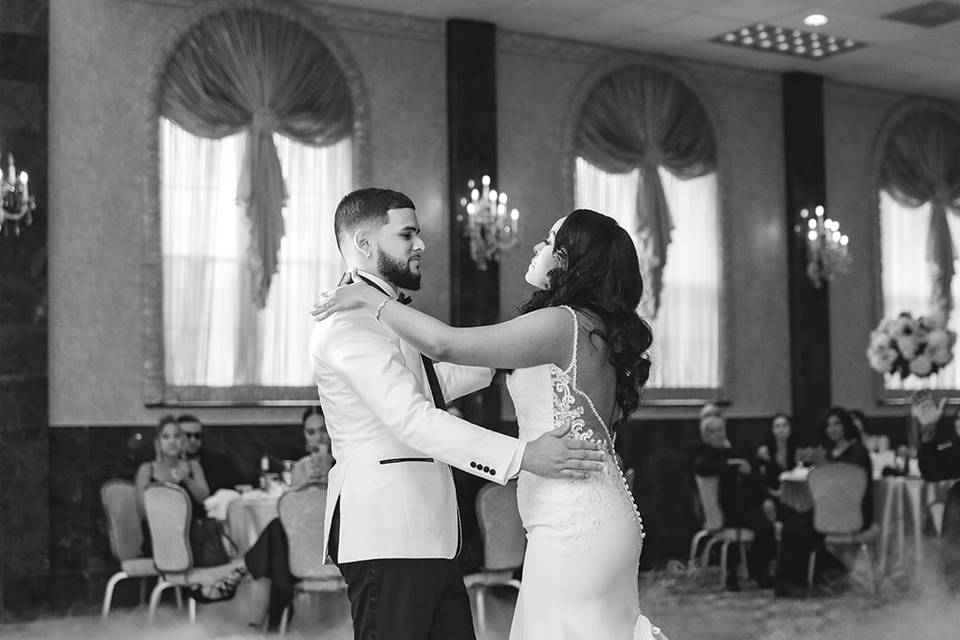 A wedding story in motion.