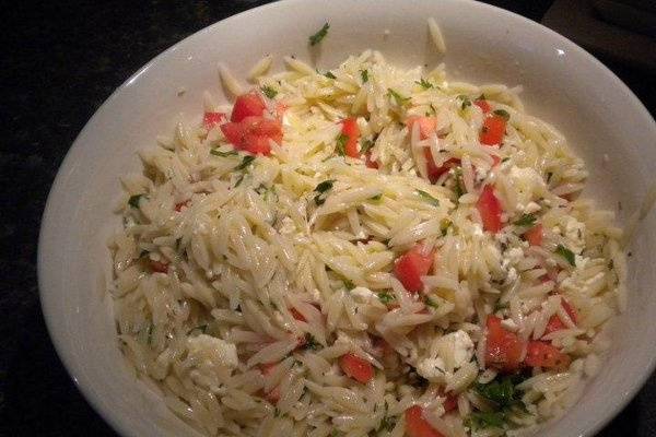 Tomato and parsleyed orzo