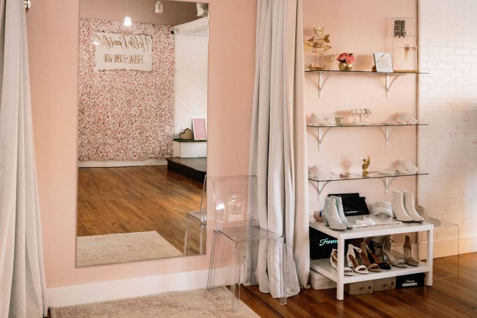 Hello Beautiful Bridal & Forma