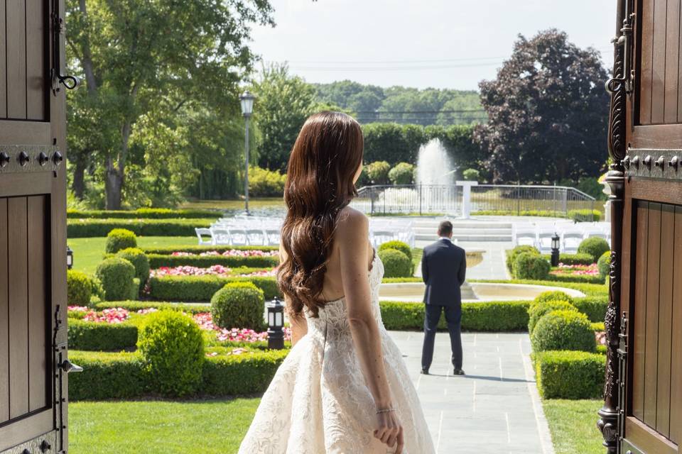 Bridal Portraits in Lounge