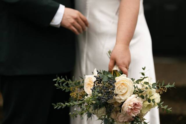 Oaks pioneer church wedding