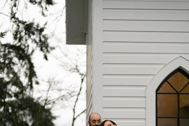 Oaks pioneer church wedding