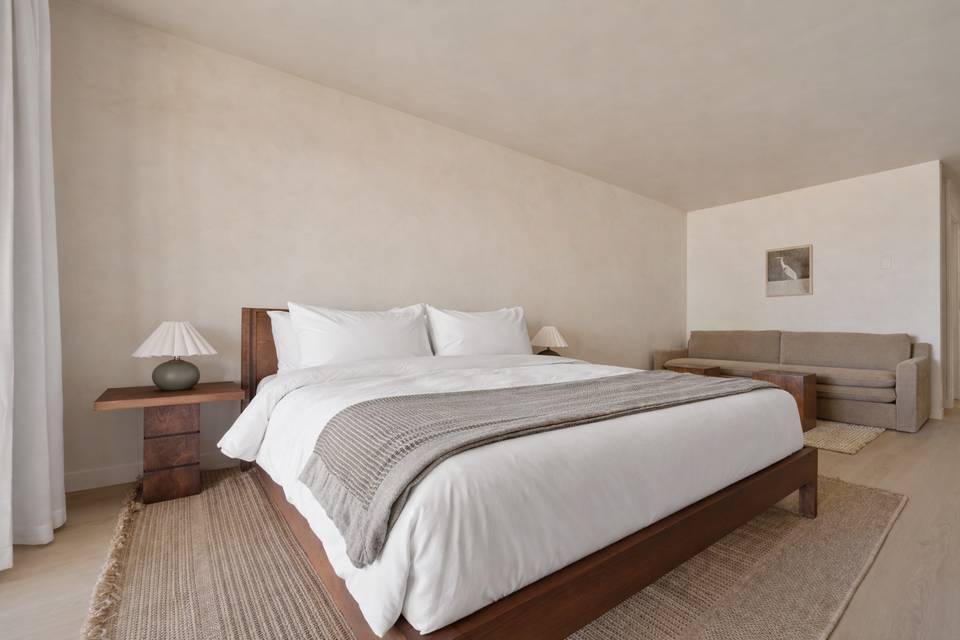 Signature River View Suite
