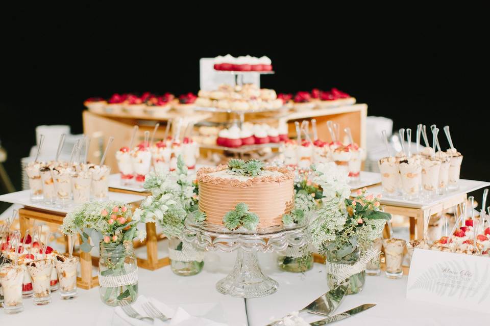 Dessert display