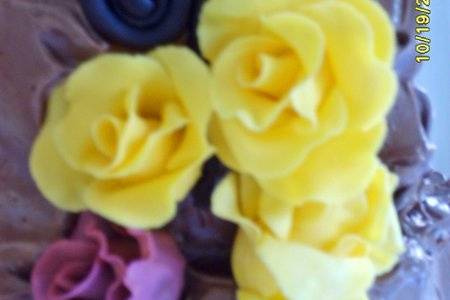 Sample of handmade gumpaste roses.