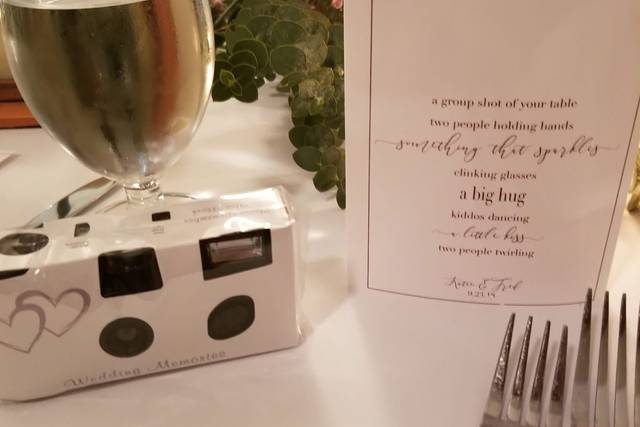 Table sign: photo game
