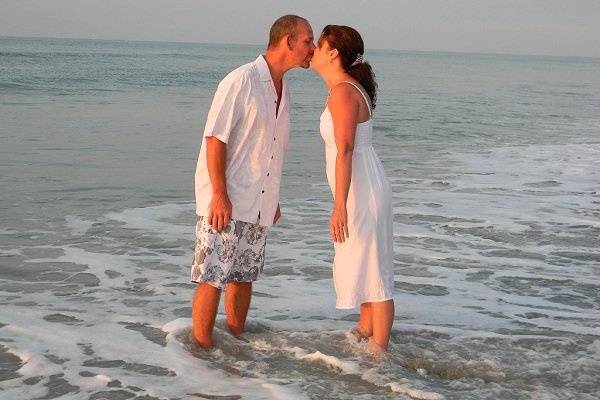 Sweet beach kiss
