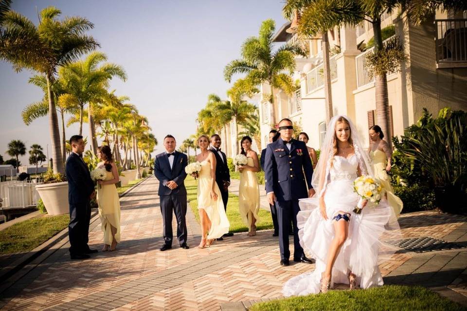 The couple with the bridesmaids and groomsmen