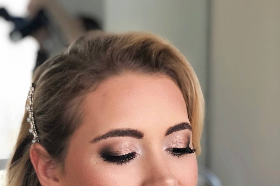 Soft smokey eye look