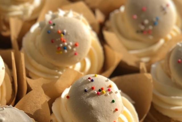 Vanilla with Vanilla Macaron