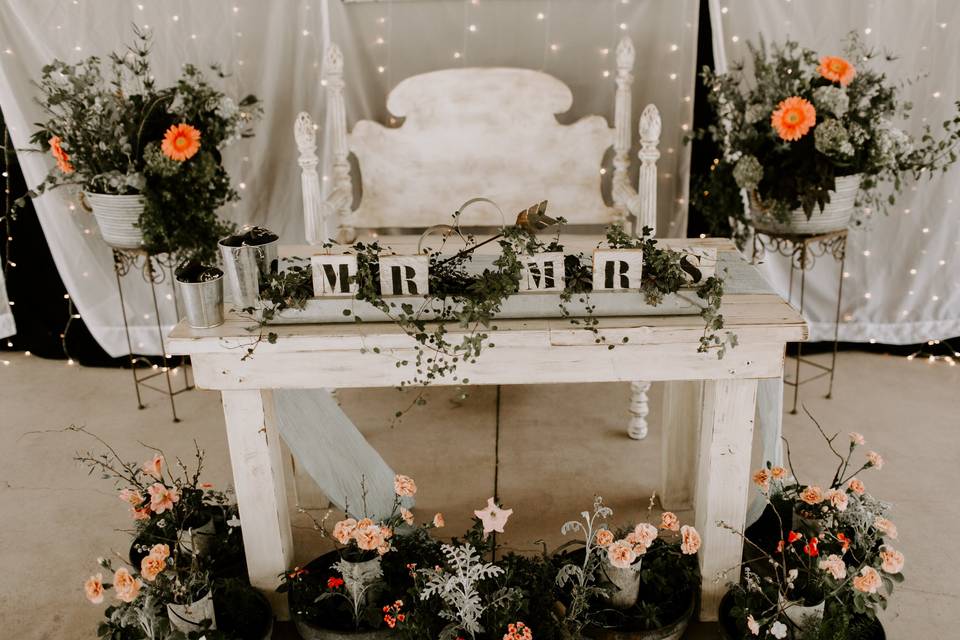 Rustic Sweetheart Table