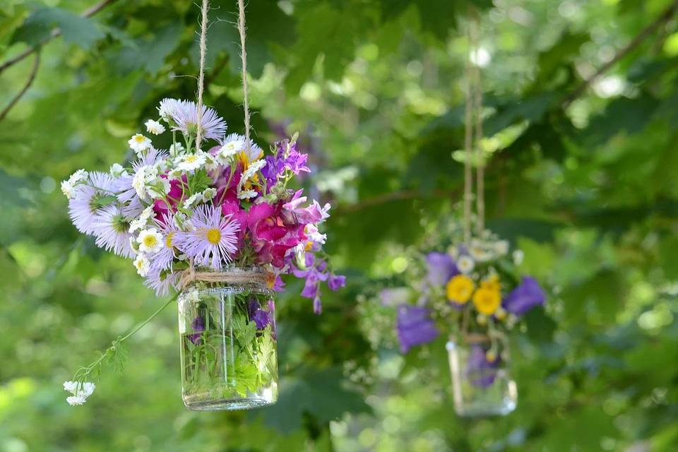 DIY hanging vases