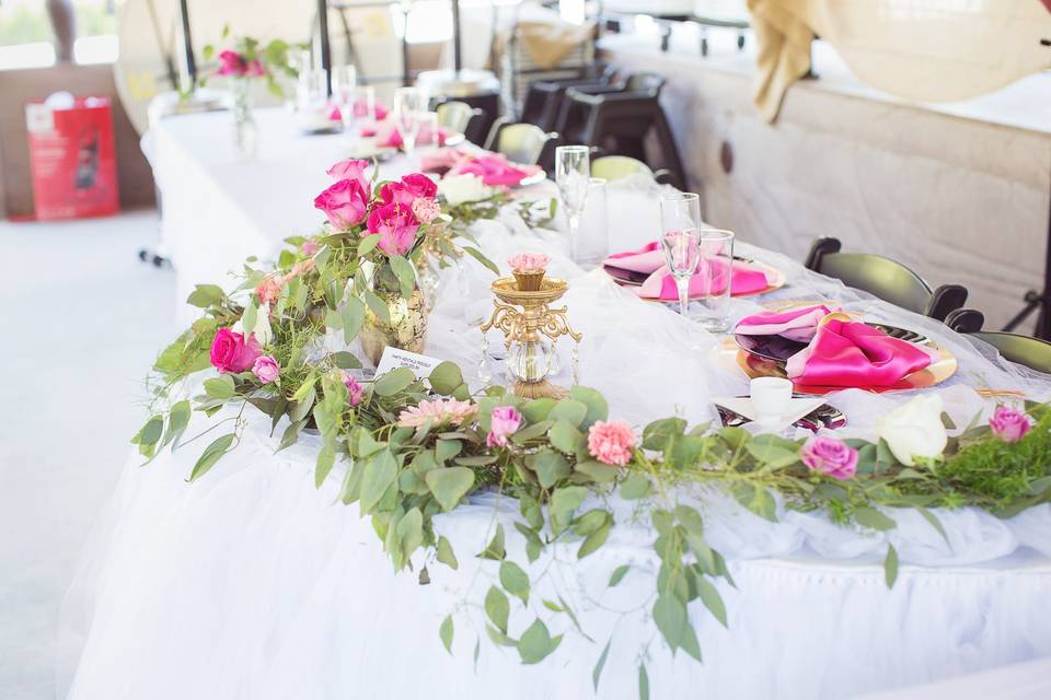 Sweetheart Table-spring decor