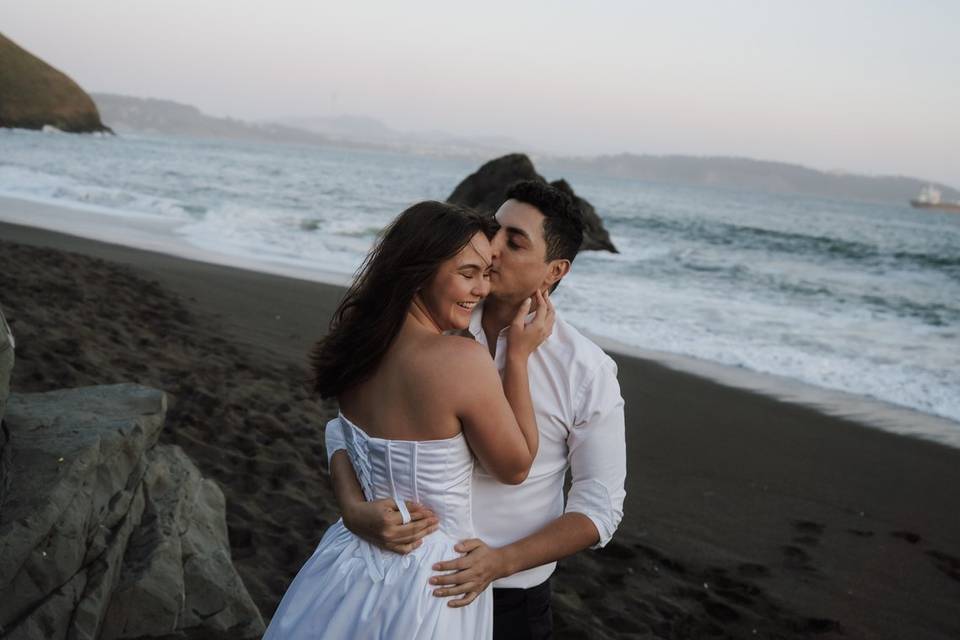 Black Sands Beach Elopement