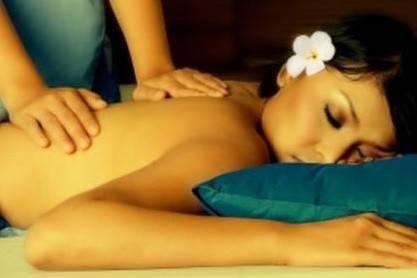 Let the tensions of the moment drift away! Schedule your in-room Massage Therapy to relax, renew and restore.