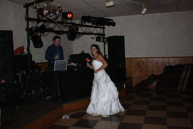 The bride and dj
