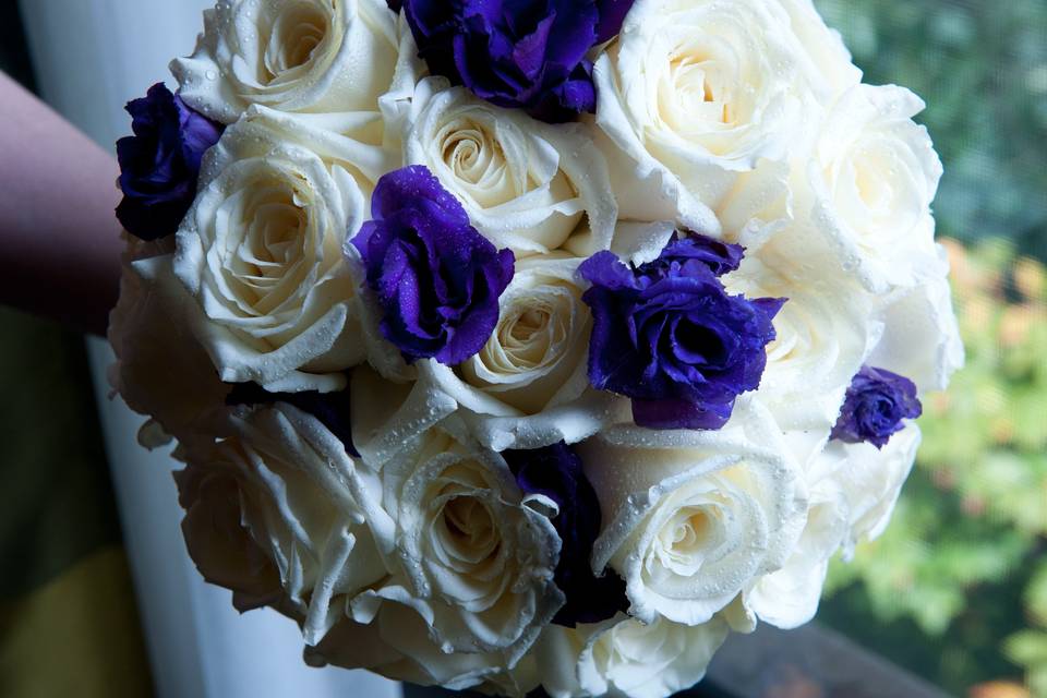 White and purple bouquet