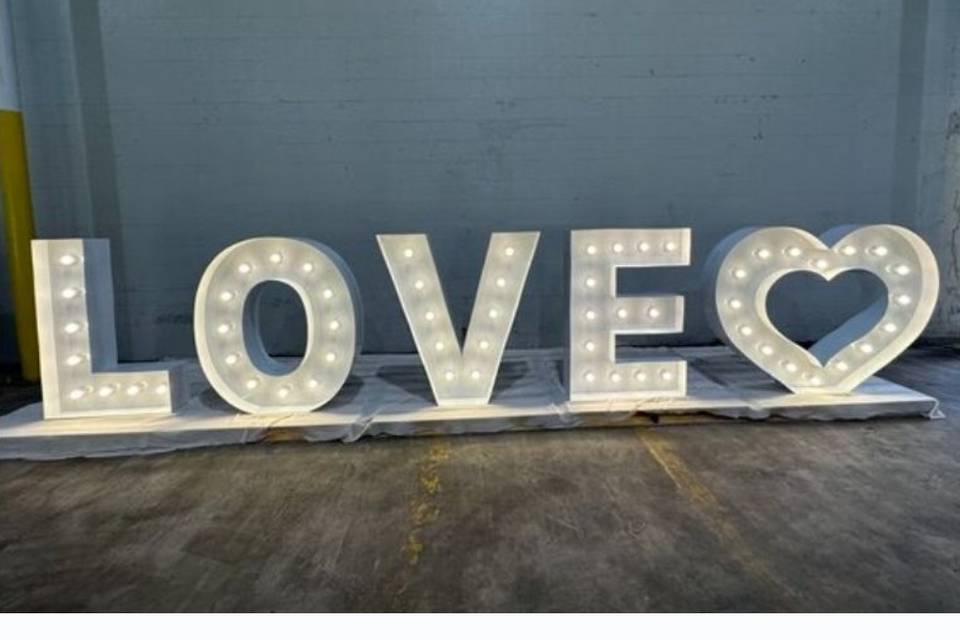 4 ft LED carbon steel marquees