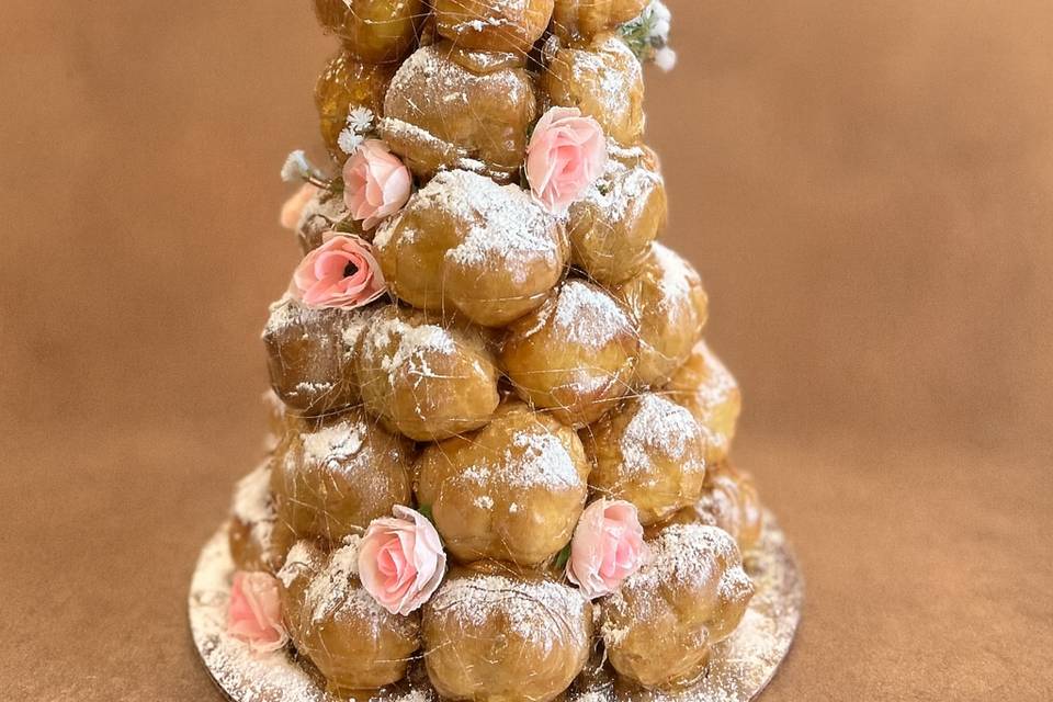 Croquembouche