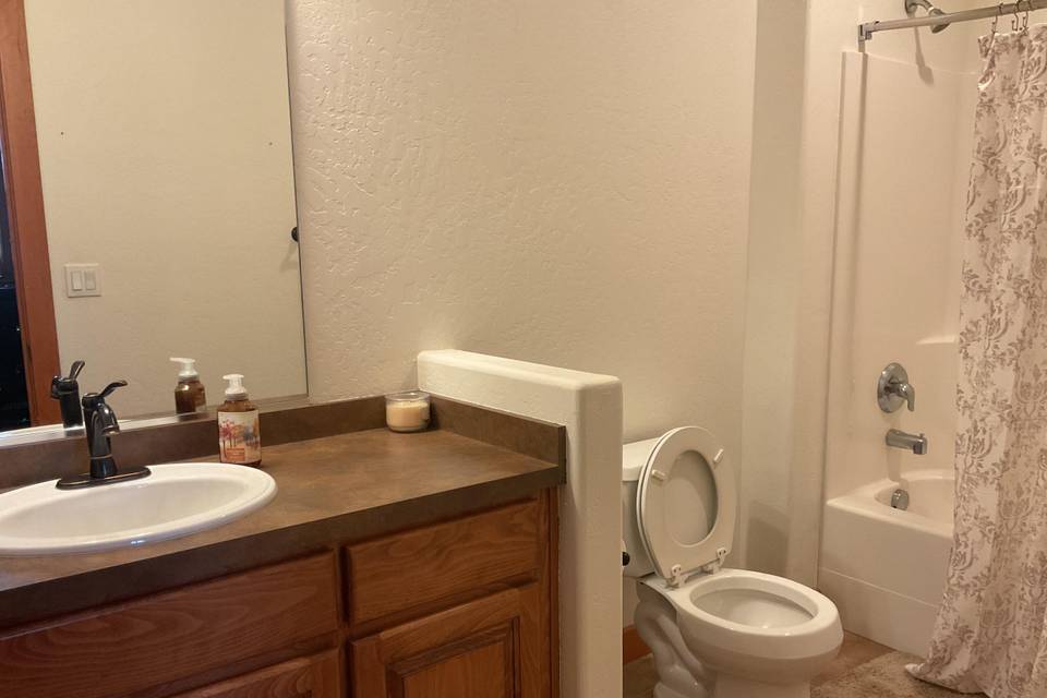 Airbnb kitchenette