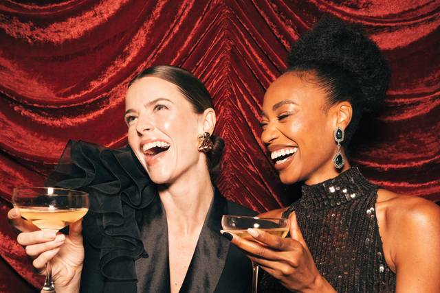 sophisticated-luxury-photo-booth-portrait-at-a-hol.png