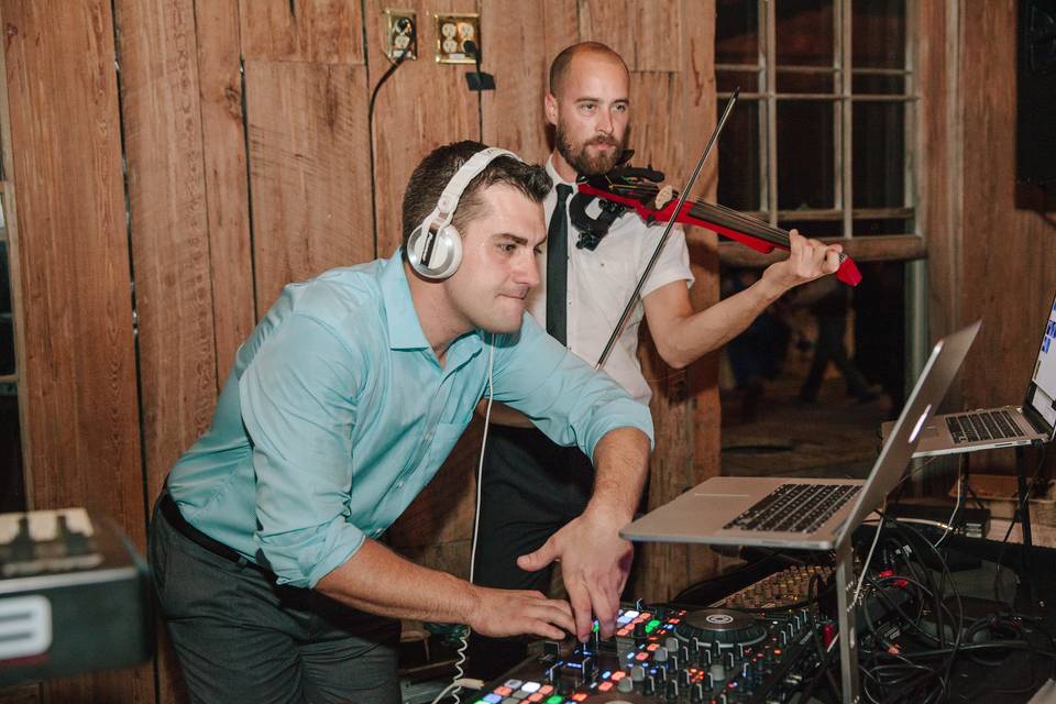 Darby Events | DJ+Piano Combo