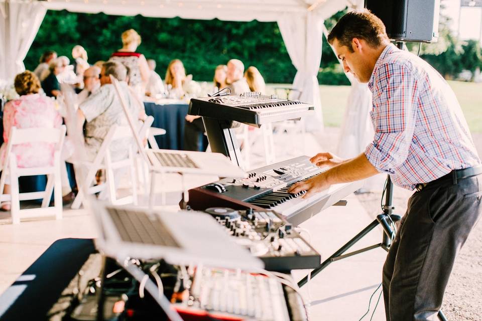 Darby Events | DJ+Piano Combo