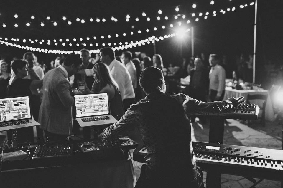 Darby Events | DJ+Piano Combo