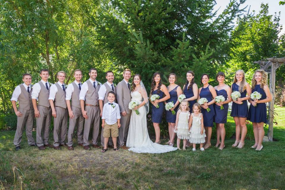 Nine Mile Falls Wedding