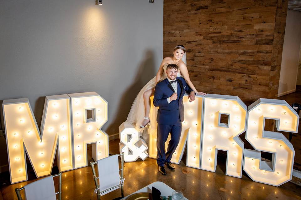 Mr & Mrs
