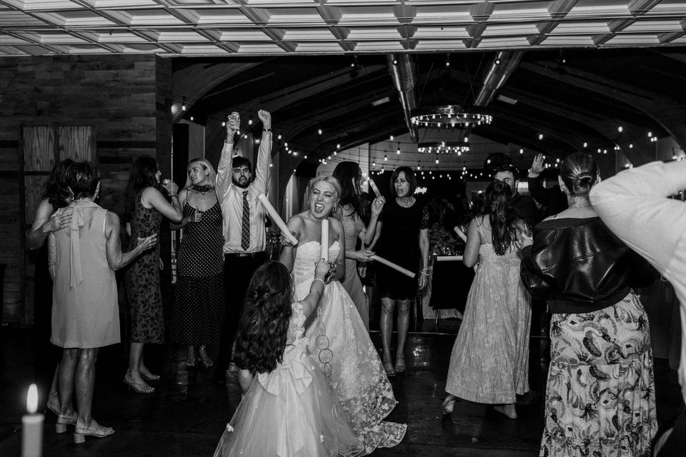 Everyone on the dance floor!