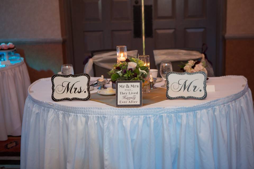 Sweetheart table