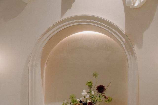 Wall arch