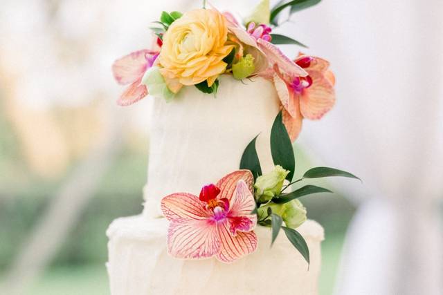 Three-tier wedding patticake