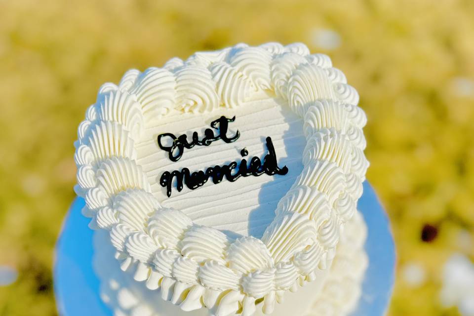 Court House wedding cake