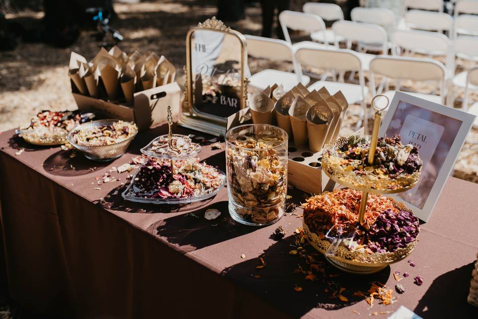 Flower bar