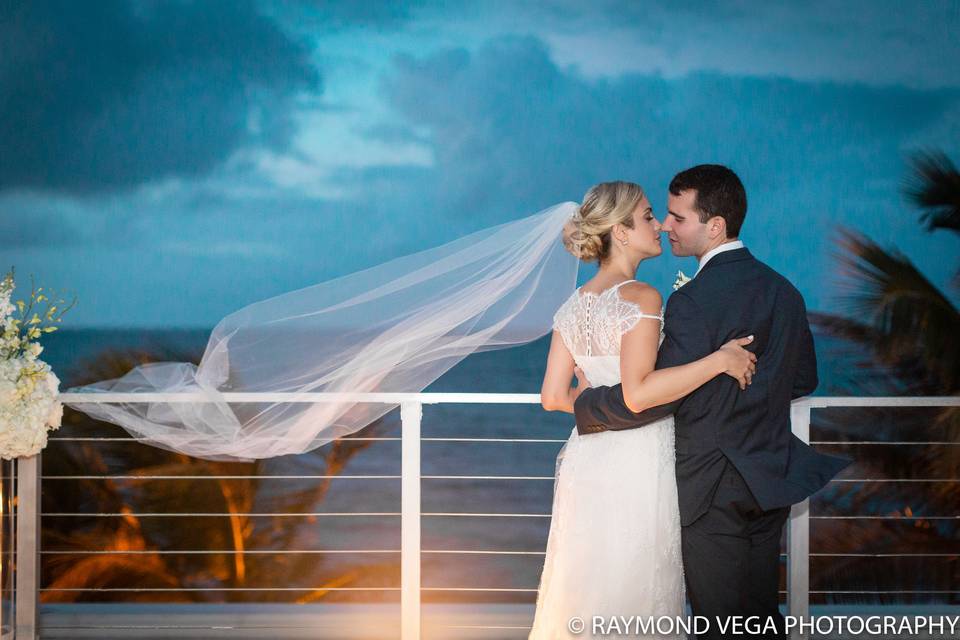 Raymond Vega Photography / Professional Wedding Photographer https://www.facebook.com/raymondvegaphotography/?ref=settings