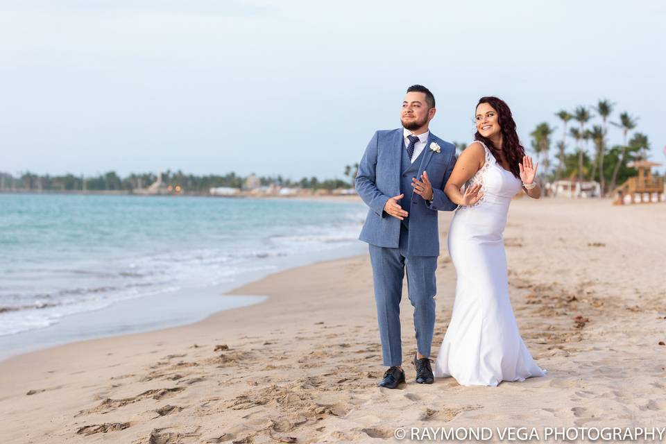 Raymond Vega Photography / Professional Wedding Photographer https://www.facebook.com/raymondvegaphotography/?ref=settings